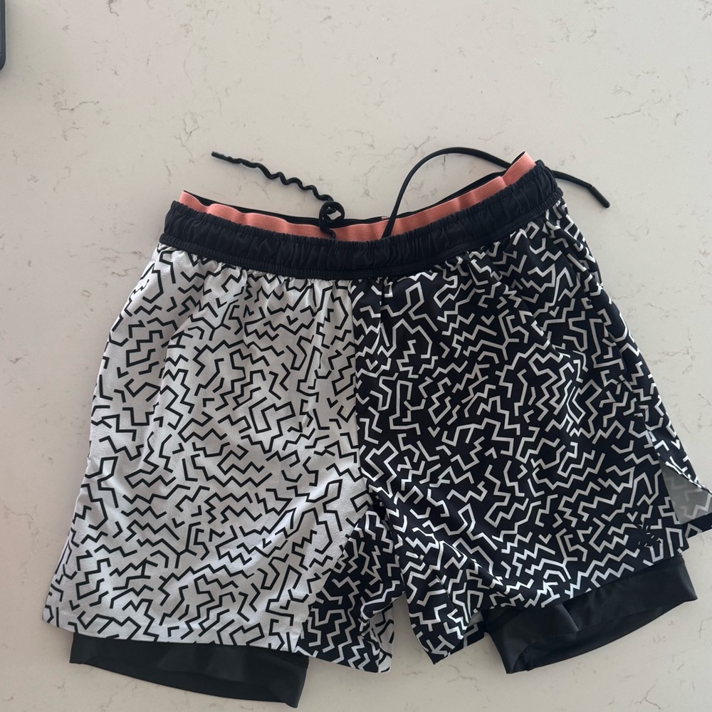 Chubbies Ultimate Training shorts. Size Small
